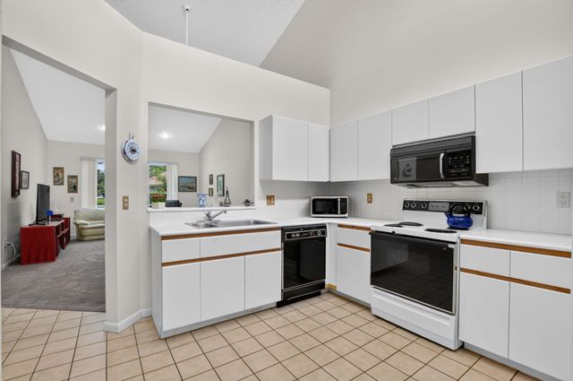 10410 PLAZA CENTRO, Boca Raton, FL 33498