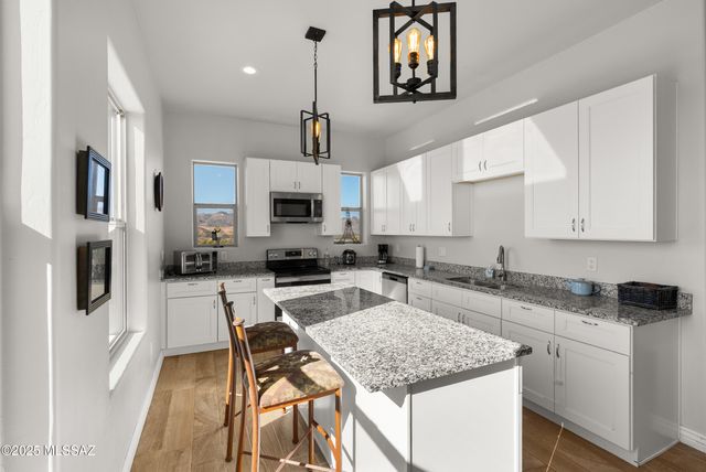 231 Premio Court, Rio Rico, AZ 85648