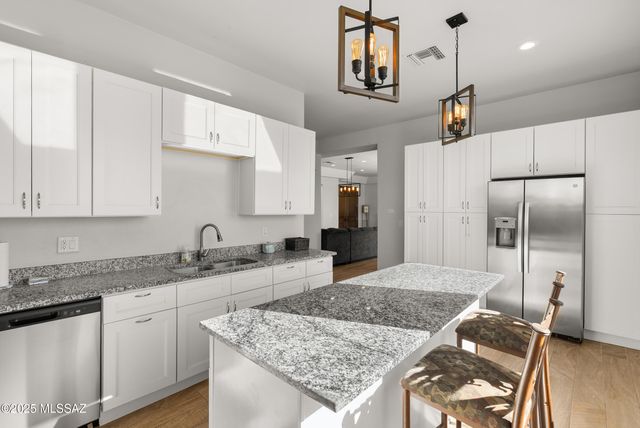 231 Premio Court, Rio Rico, AZ 85648