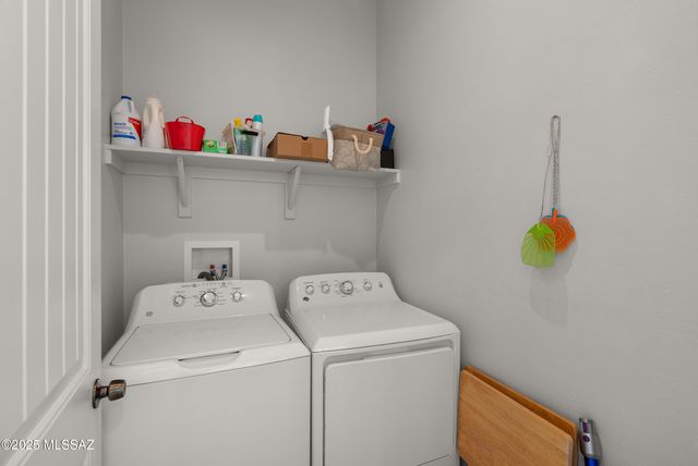 231 Premio Court, Rio Rico, AZ 85648