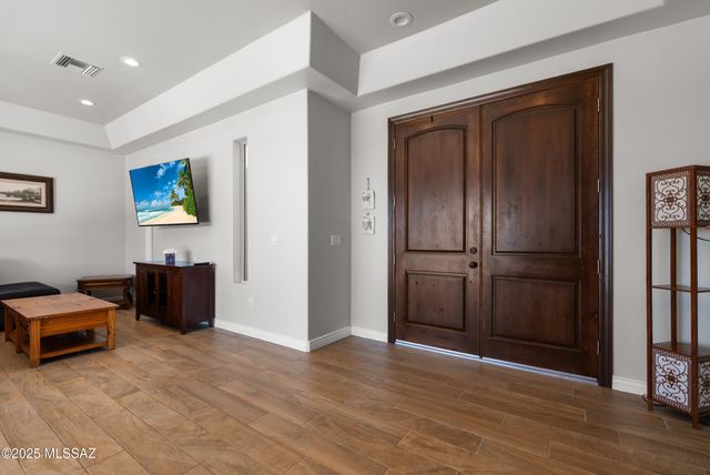 231 Premio Court, Rio Rico, AZ 85648