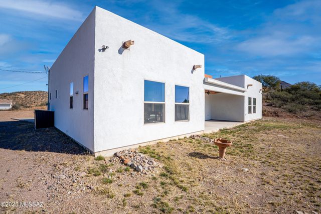 231 Premio Court, Rio Rico, AZ 85648