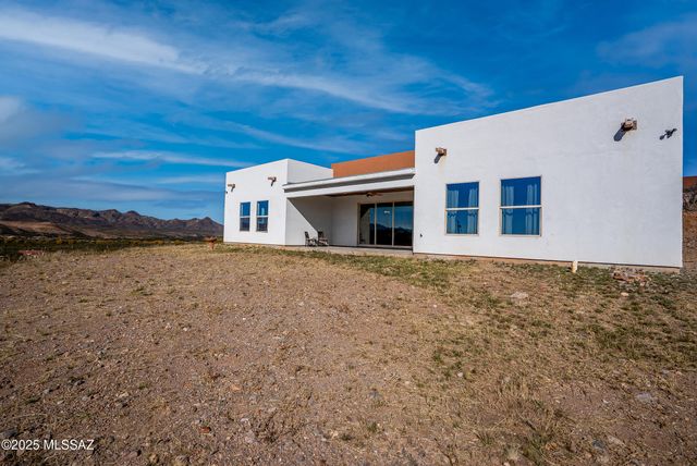 231 Premio Court, Rio Rico, AZ 85648