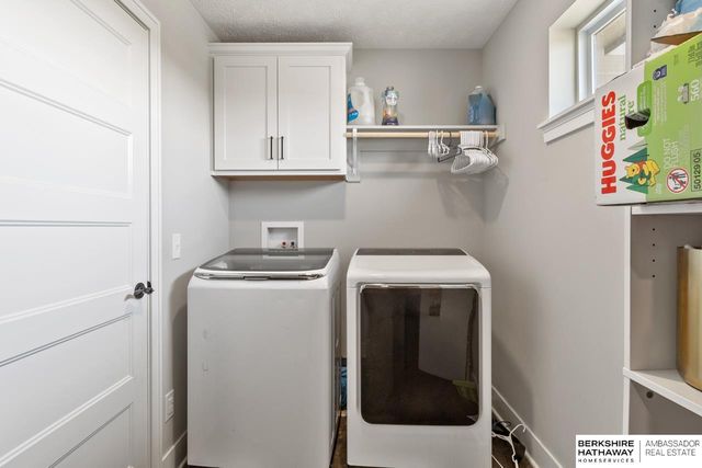 1908 N Kara Way, Fremont, NE 68025