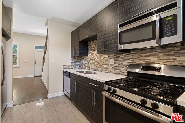 2317 Scarff Street B, Los Angeles, CA 90007