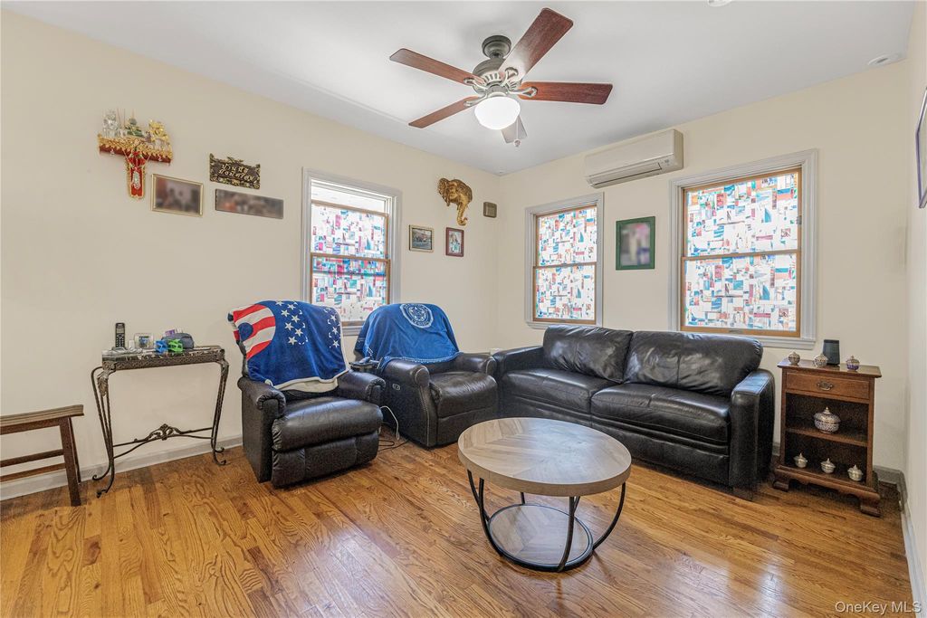 949 Mile Square Road, Yonkers, NY 10704 — photo 3