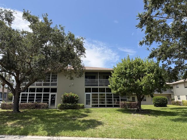 9 Lake Vista Trail 101, Port St. Lucie, FL 34952