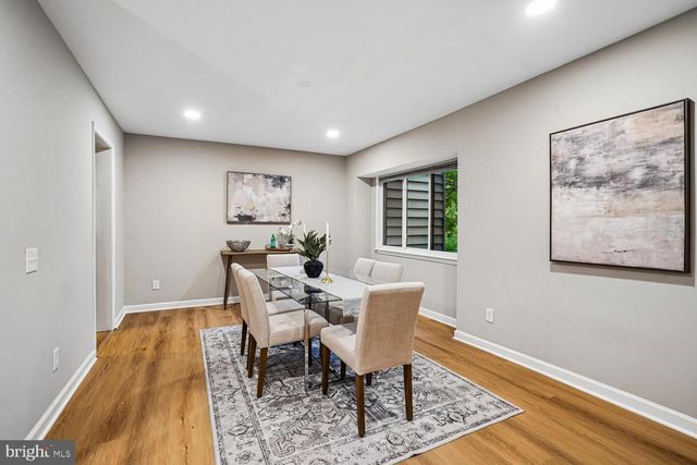 1537 PARK GLEN CT, Reston, VA 20190