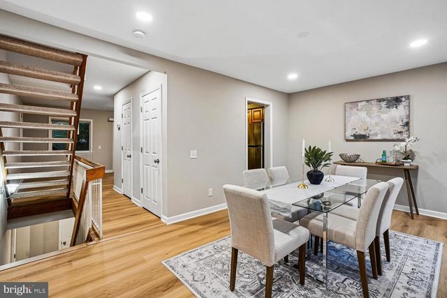 1537 PARK GLEN CT, Reston, VA 20190