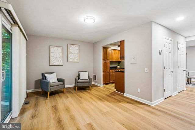 1537 PARK GLEN CT, Reston, VA 20190