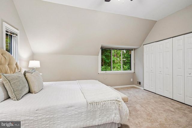 1537 PARK GLEN CT, Reston, VA 20190
