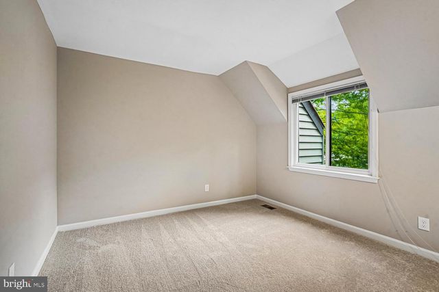 1537 PARK GLEN CT, Reston, VA 20190
