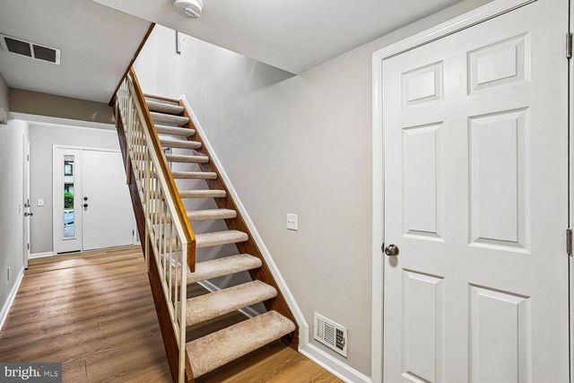 1537 PARK GLEN CT, Reston, VA 20190