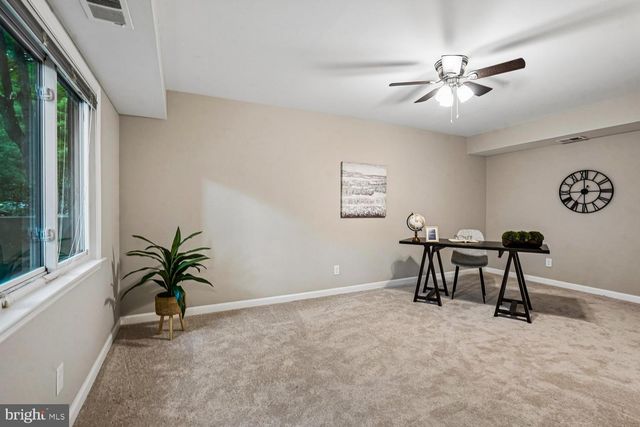 1537 PARK GLEN CT, Reston, VA 20190