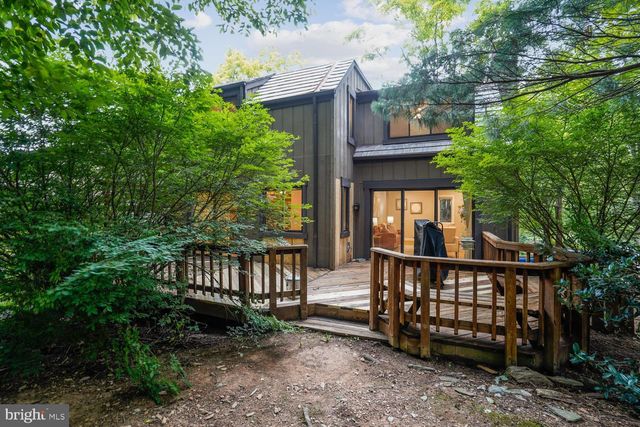 1537 PARK GLEN CT, Reston, VA 20190