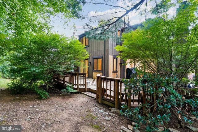 1537 PARK GLEN CT, Reston, VA 20190