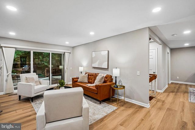 1537 PARK GLEN CT, Reston, VA 20190