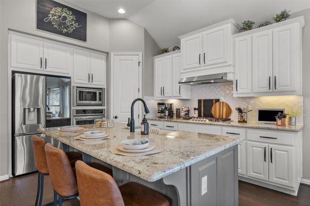 1012 Discovery Well DR, Liberty Hill, TX 78642