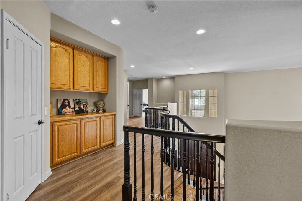 Image 24 of property listing at 15355 Michael Crest Drive, Canyon Country, CA 91387