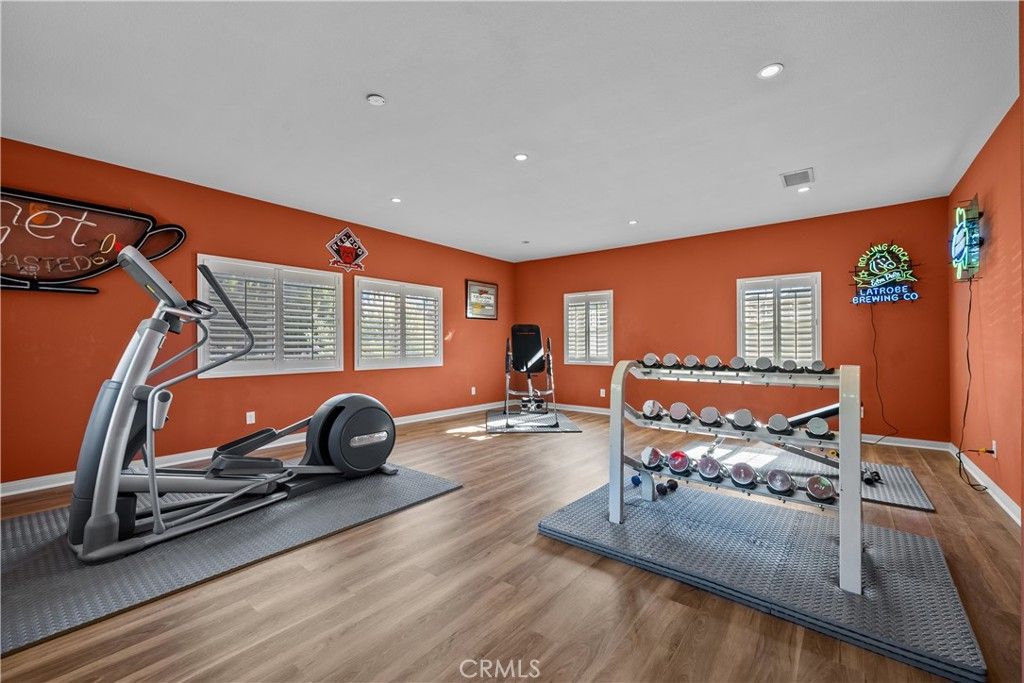 Image 39 of property listing at 15355 Michael Crest Drive, Canyon Country, CA 91387