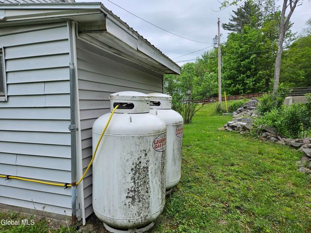 773 Plank Road, Poestenkill, NY 12018