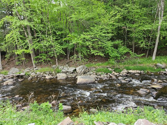773 Plank Road, Poestenkill, NY 12018