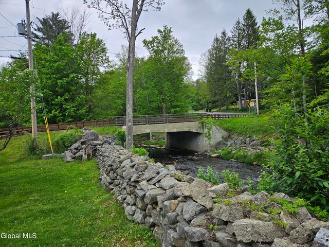 773 Plank Road, Poestenkill, NY 12018