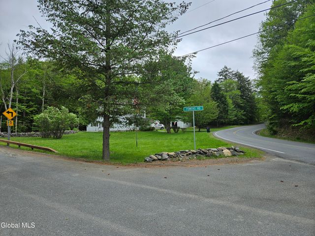773 Plank Road, Poestenkill, NY 12018