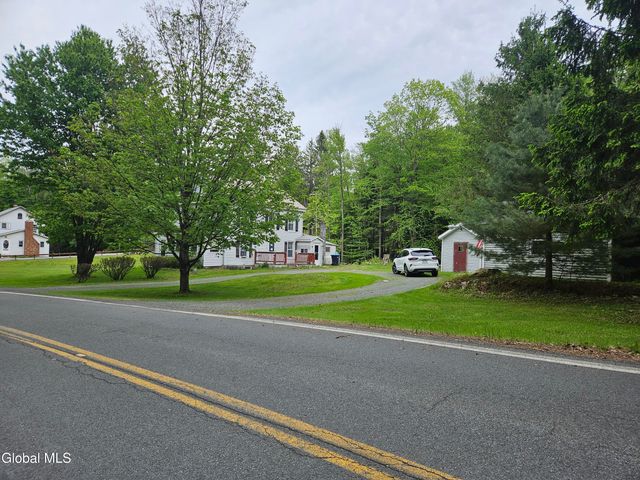 773 Plank Road, Poestenkill, NY 12018
