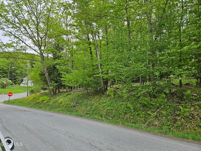 773 Plank Road, Poestenkill, NY 12018