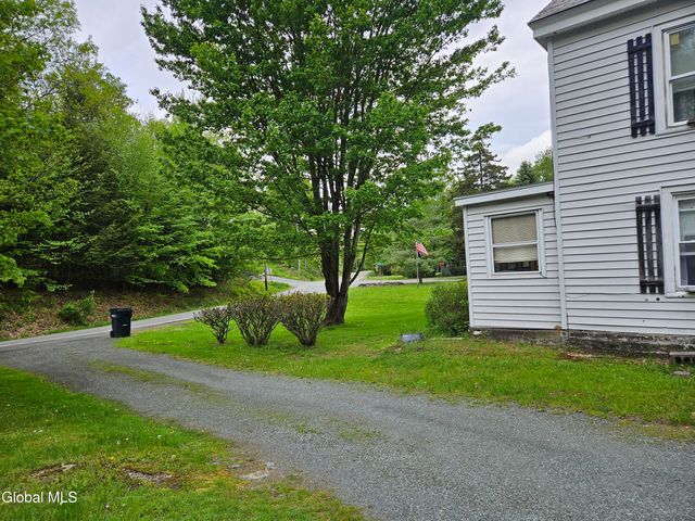 773 Plank Road, Poestenkill, NY 12018