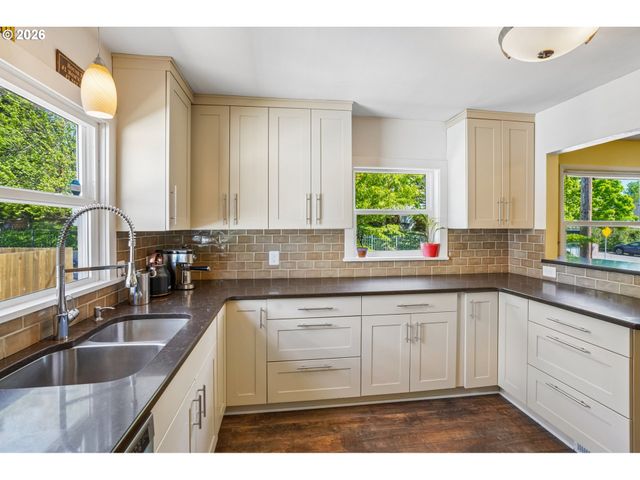 4515 Se 30TH Ave, Portland, OR 97202