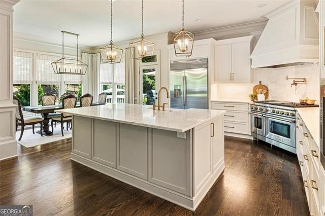 15889 Meadow King Court, Milton, GA 30004