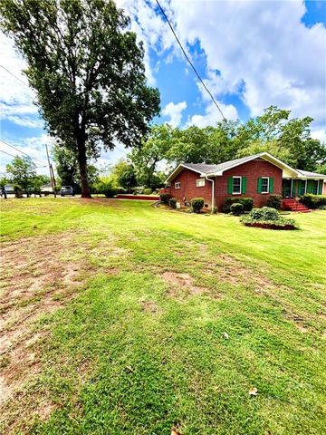 5707 Skyland Dr., Forest Park, GA 30297