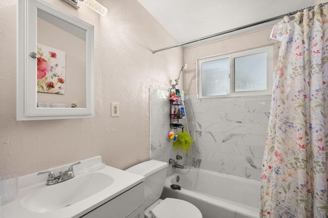 1837 Britt Street NE, Albuquerque, NM 87112