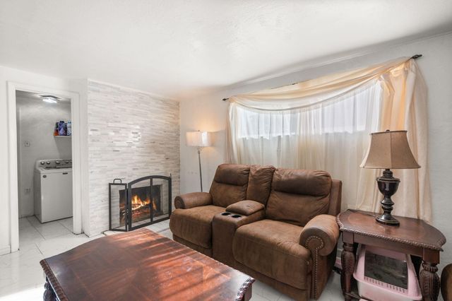 1837 Britt Street NE, Albuquerque, NM 87112