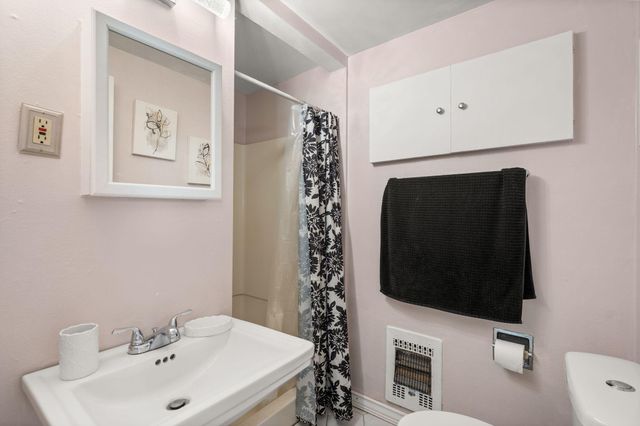 1837 Britt Street NE, Albuquerque, NM 87112