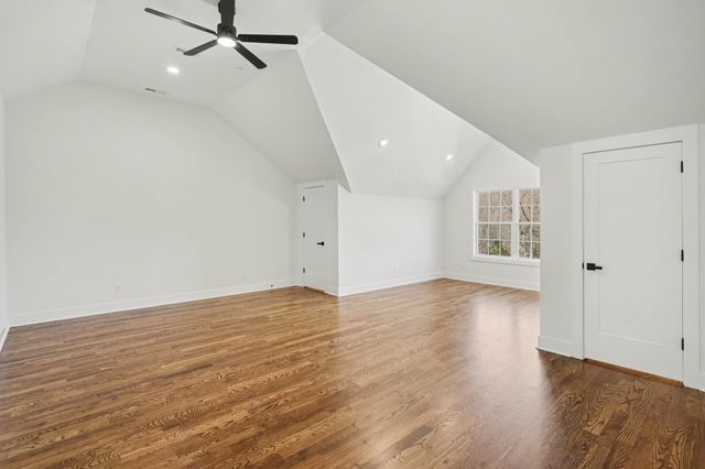 2031 Eagles Bluff Dr, Pleasant View, TN 37146