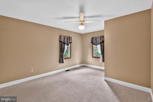 305 GROVE AVE, West Berlin, NJ 08091
