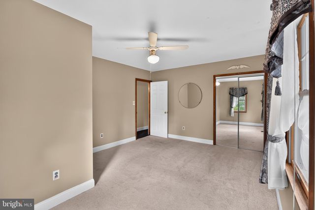 305 GROVE AVE, West Berlin, NJ 08091