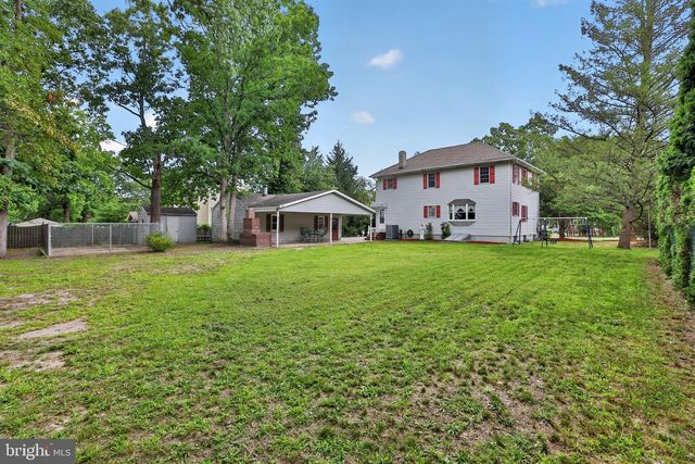 305 GROVE AVE, West Berlin, NJ 08091