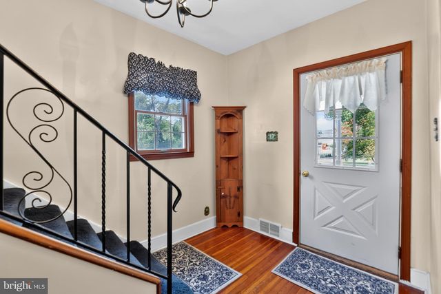 305 GROVE AVE, West Berlin, NJ 08091