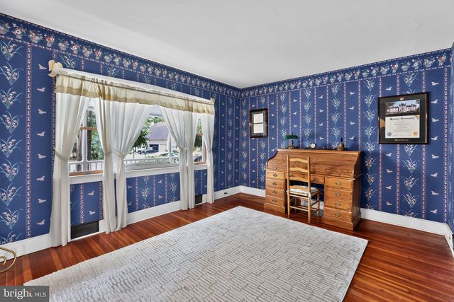 305 GROVE AVE, West Berlin, NJ 08091