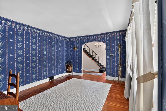 305 GROVE AVE, West Berlin, NJ 08091