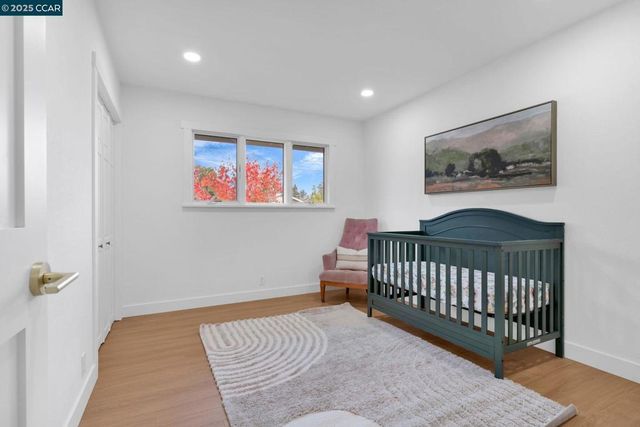 421 Roanoke Dr, Martinez, CA 94553