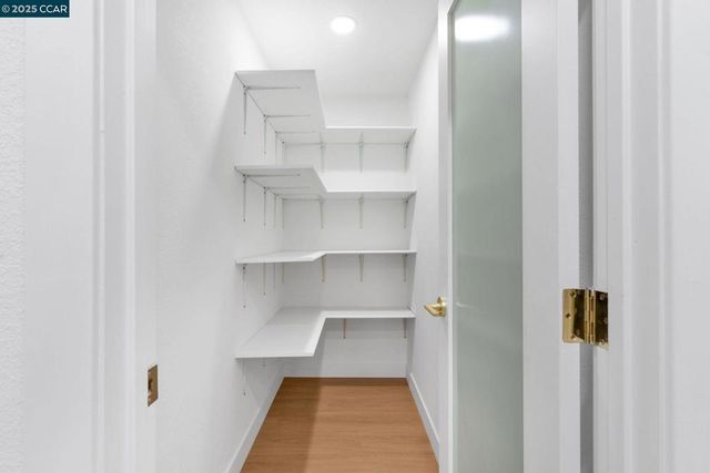 421 Roanoke Dr, Martinez, CA 94553