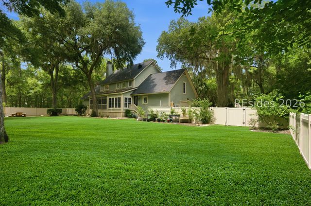 70 Foreman Hill Rd, Bluffton, SC 29910