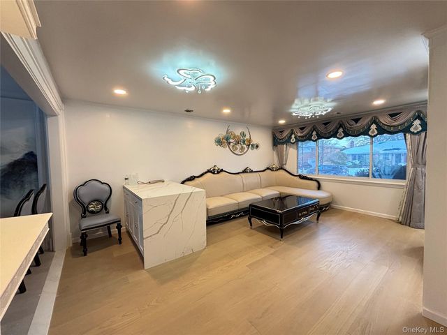 105 Seaman Road, Jericho, NY 11753