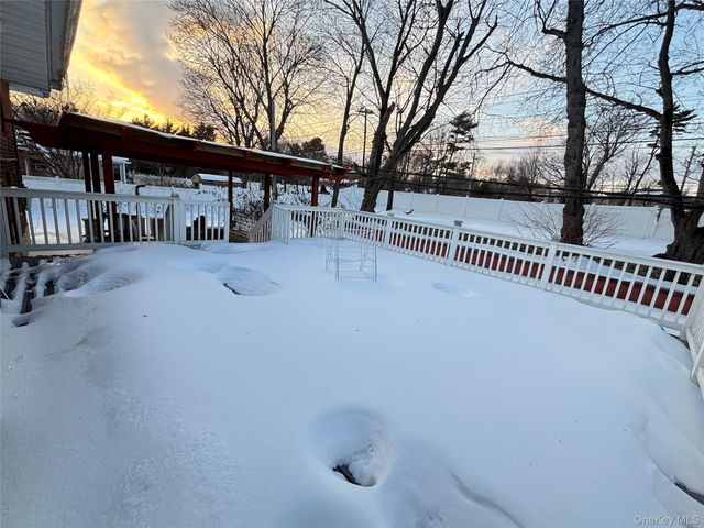 105 Seaman Road, Jericho, NY 11753