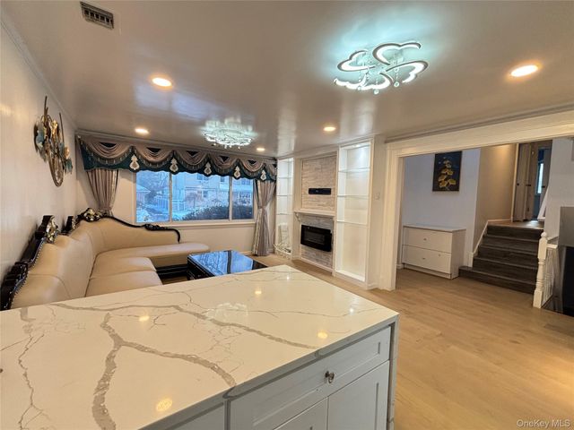 105 Seaman Road, Jericho, NY 11753